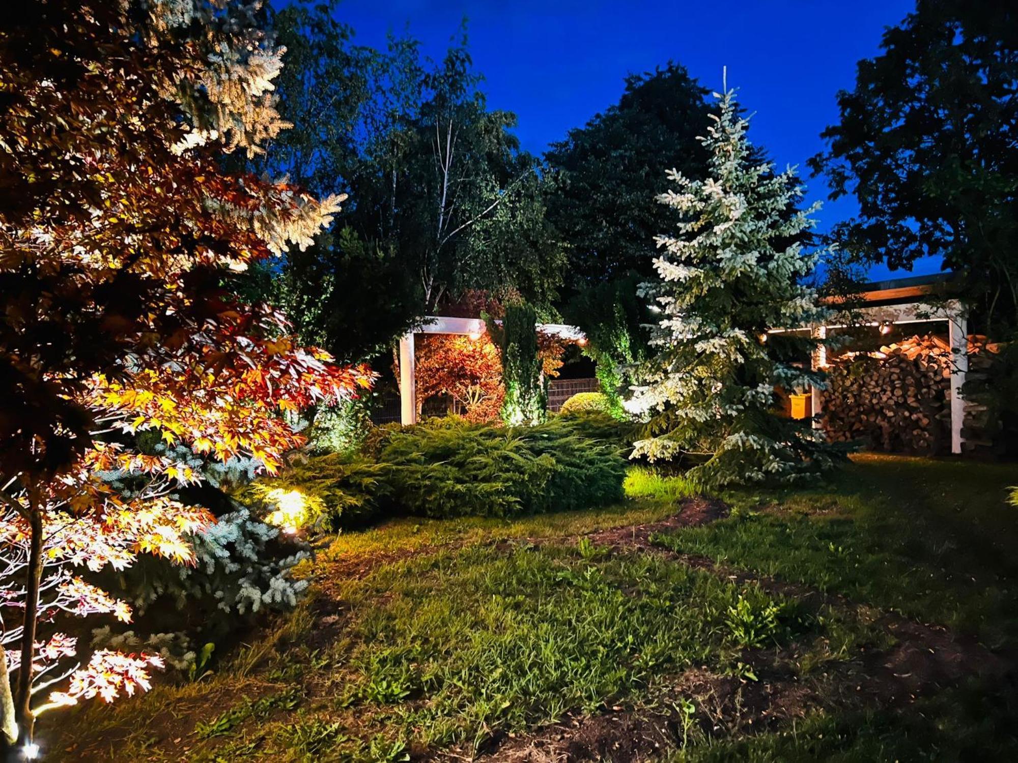Evie'S Tree House Villa Dragomirna Dış mekan fotoğraf