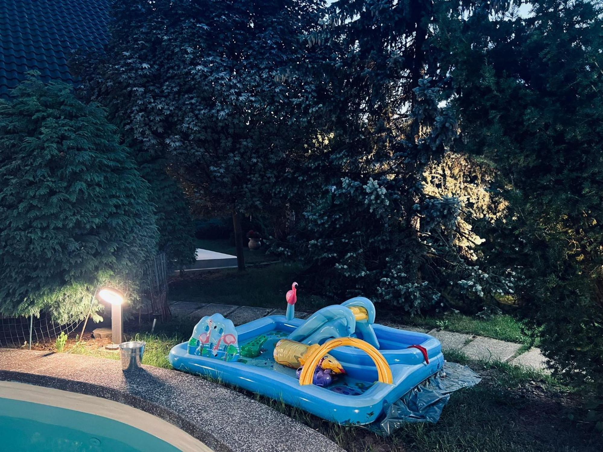 Evie'S Tree House Villa Dragomirna Dış mekan fotoğraf